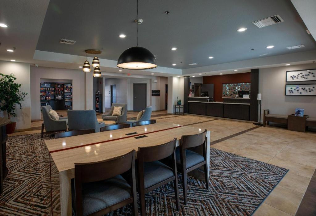 Candlewood Suites Saint Joseph By Ihg Buitenkant foto