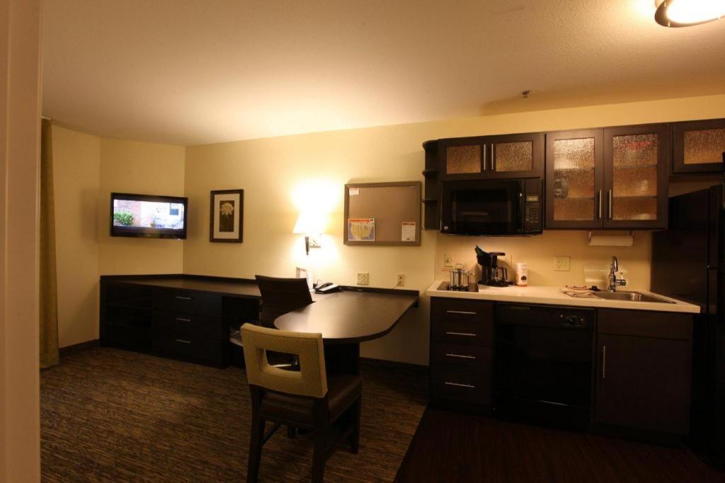 Candlewood Suites Saint Joseph By Ihg Buitenkant foto