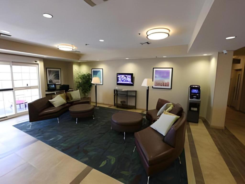 Candlewood Suites Saint Joseph By Ihg Buitenkant foto